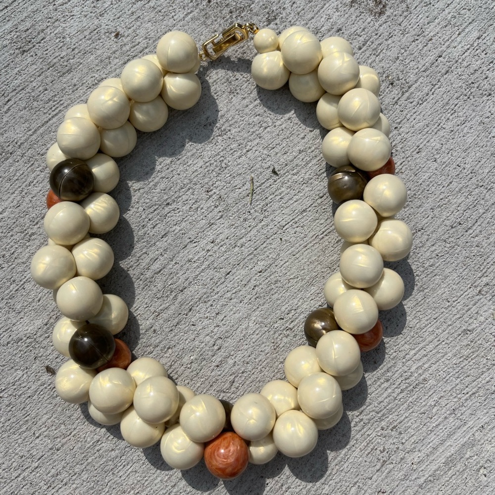 CHUNKY STATEMENT OLD MONEY NECKLACE